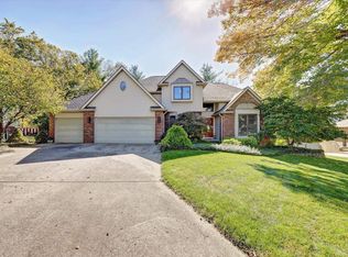 2717 N Blue Ridge Ct, Bloomington, IN 47408