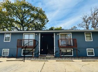 716D NE Ball Dr, Lees Summit, MO 64086