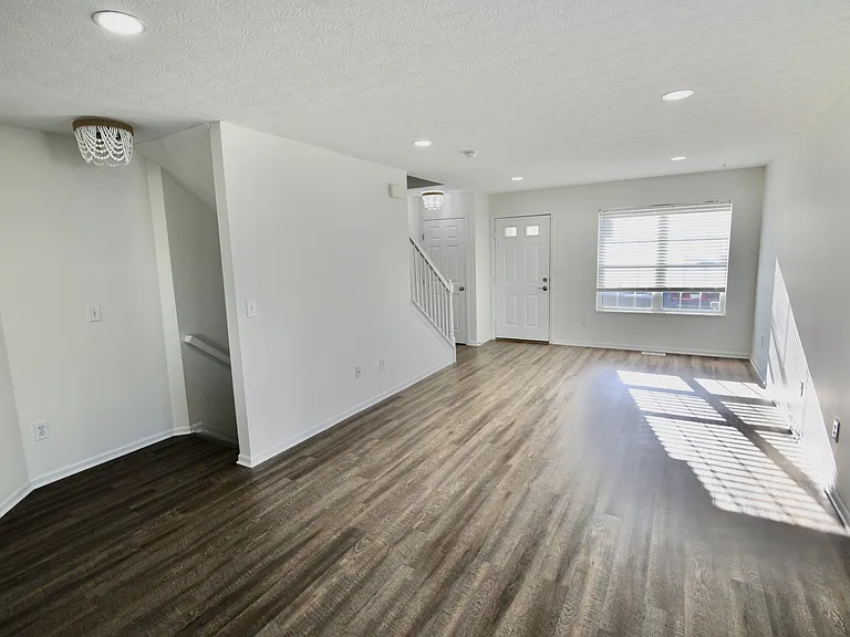 8330 Bruntsfield Rd — Photo 18
