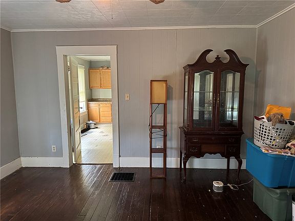 5th image of 2598 N Church St