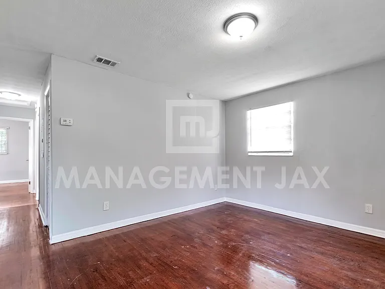 2128 W 15th St — Photo 5