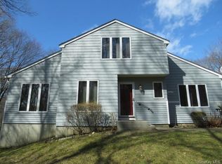 58 Maple Hill Dr, Mahopac, NY 10541