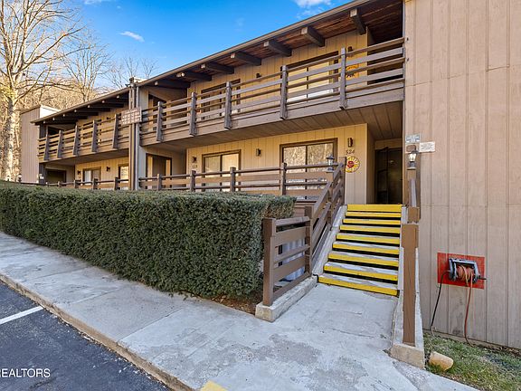 2nd image of 1081 Cove Rd APT 513