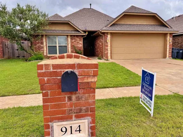 914 SW 81st St, Lawton, OK 73505