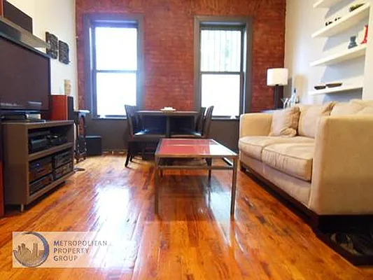 Rented by Metropolitan Property Group | media 42