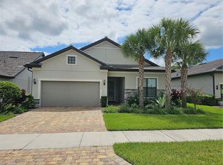 9358 Greyhawk Trl, Naples, FL 34120