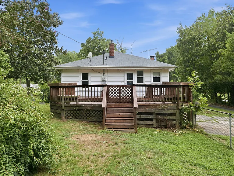 3629 Pleasant Garden Rd — Photo 28