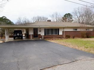 301 Glenhaven Rd, Paris, TN 38242