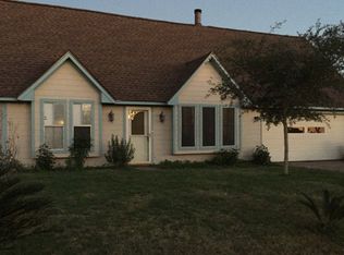 6 Lazybrook St, Angleton, TX 77515