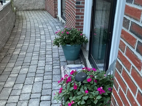 142 Pleasant St Unit 12, Winthrop, MA 02152