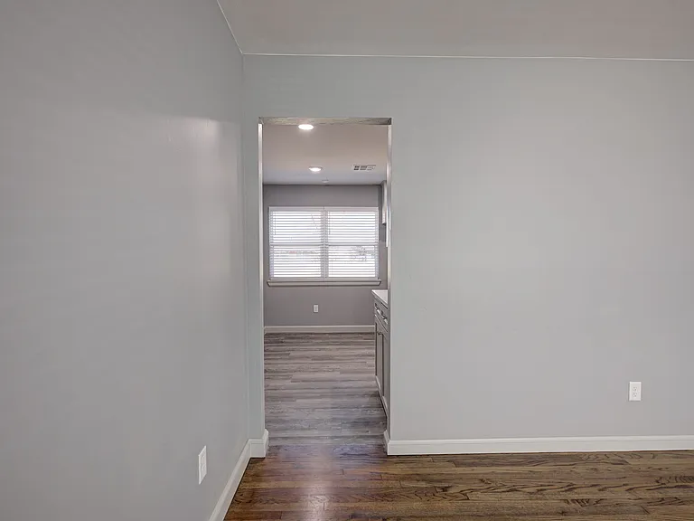 Kitchen entrance