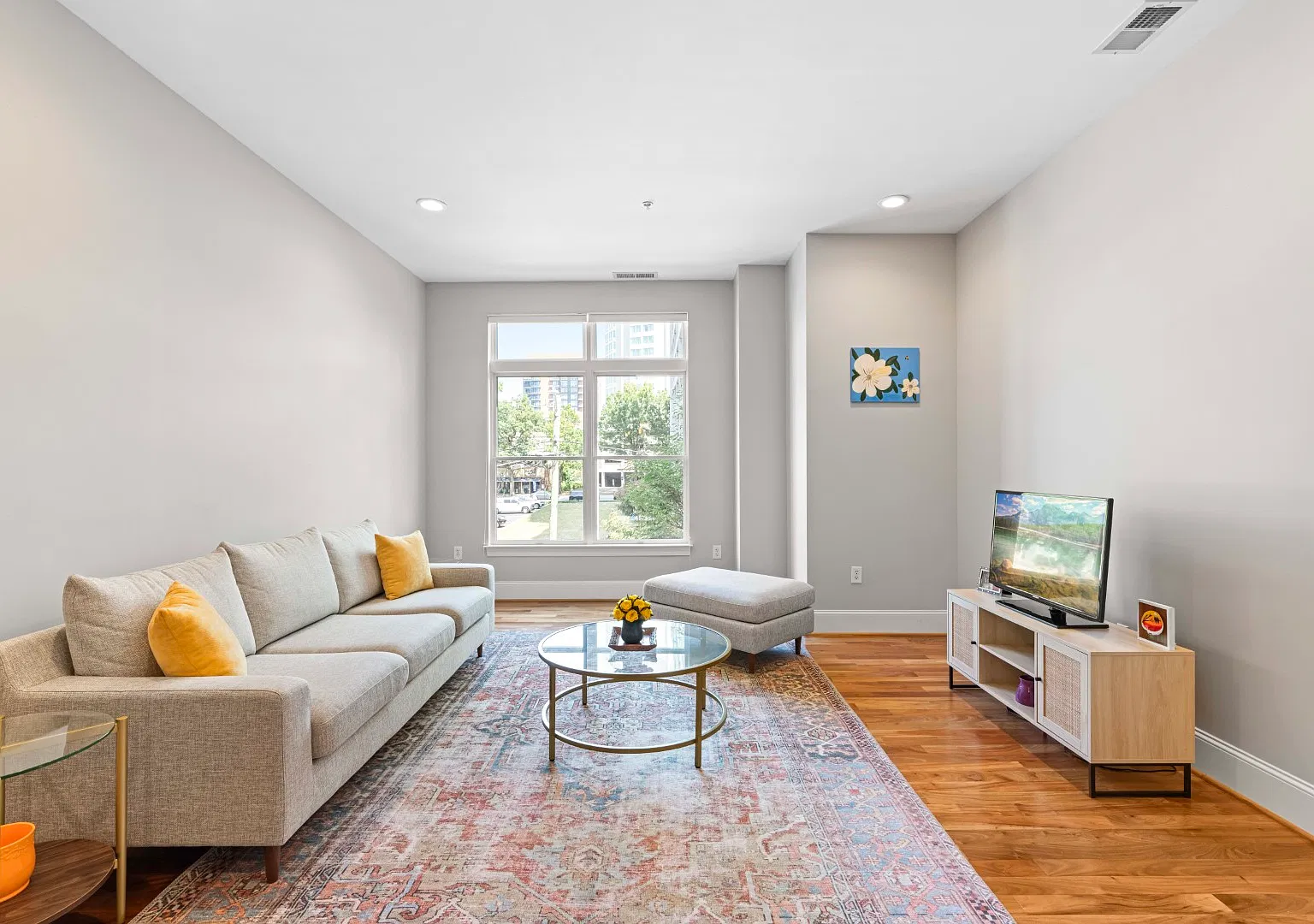 317 W Morgan St — Photo 4