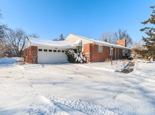 2632 Windy Hill Dr, Pepper Pike, OH