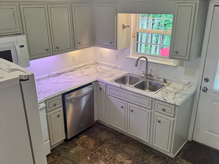 210 Cedar Grove Cir — Photo 8