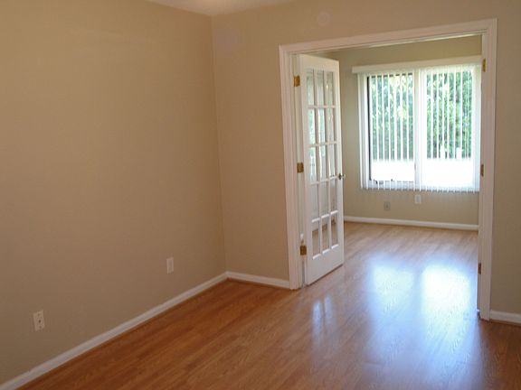 2nd BR or Den w/ sunroom