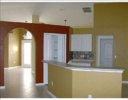 5th image of 601 SW McCullough Ave