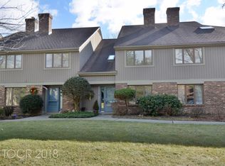 81 Storms Dr, Mahwah, NJ 07430