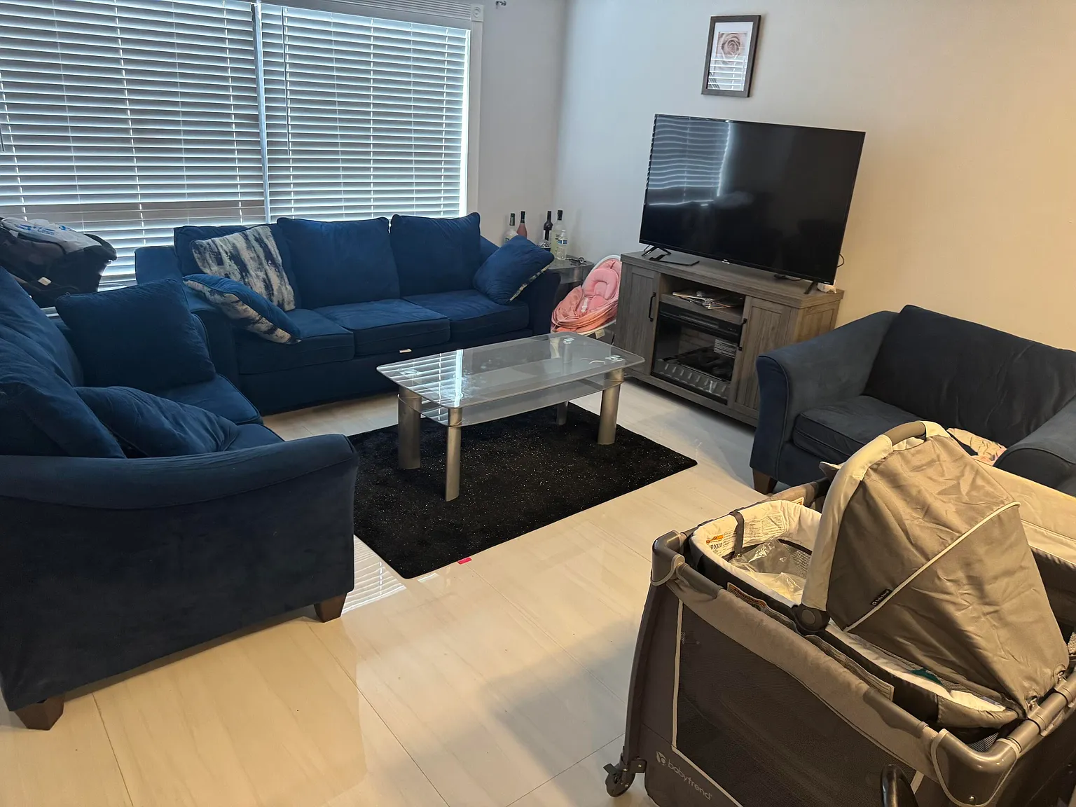 3 bed, 2.5 bath, 1437 sqft, $3,000 — Photo 2