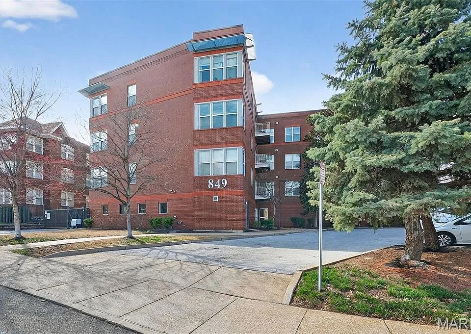 849 Westgate Ave #305