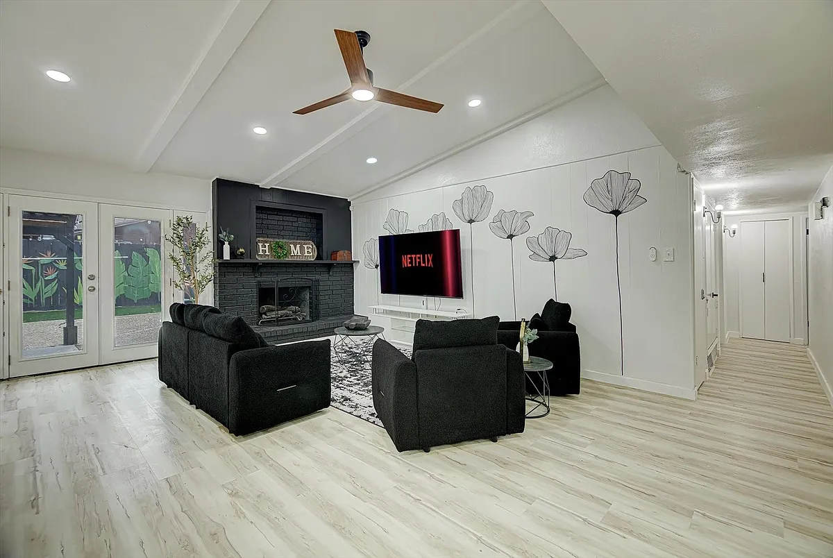 Building Photo - 7310 Corta Calle Dr