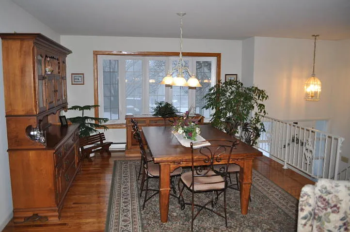 1140 Devonshire Rd photo 1