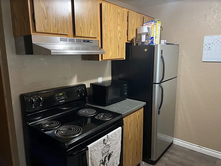 Westwood Apartments — Photo 11