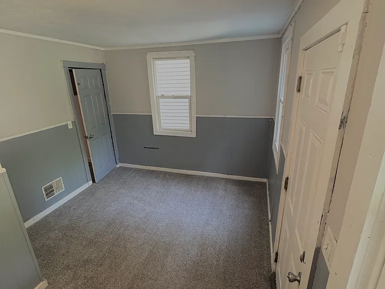 18th Ave N — Photo 11