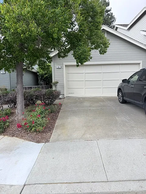 3 bed, 2.5 bath, 1701 sqft, $4,300 — Photo 1
