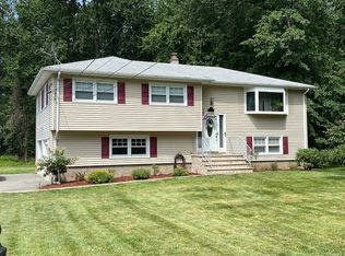 17 Cole Rd, Fairfield, NJ 07004