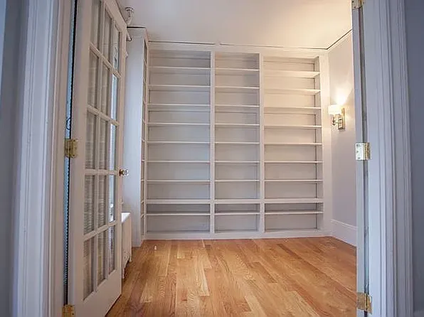 39 Joy St APT 1, Boston, MA 02114