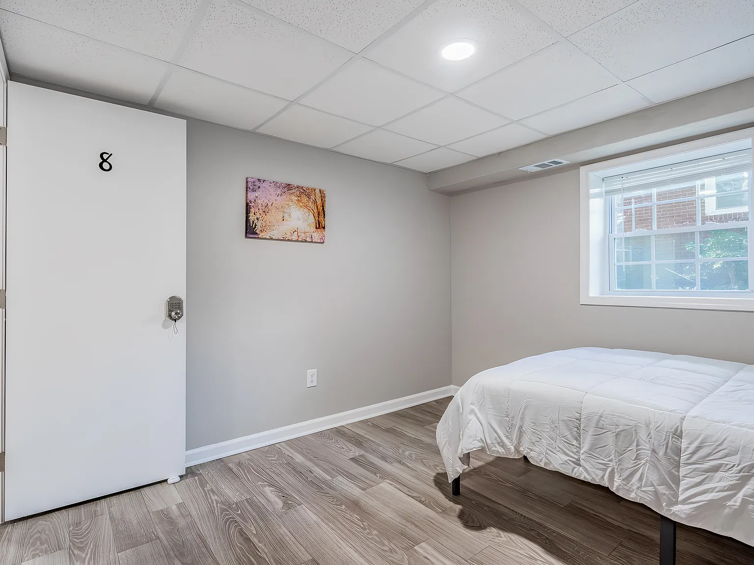 4 bed, 3.0 bath, 1125 sqft, $646 — Photo 2