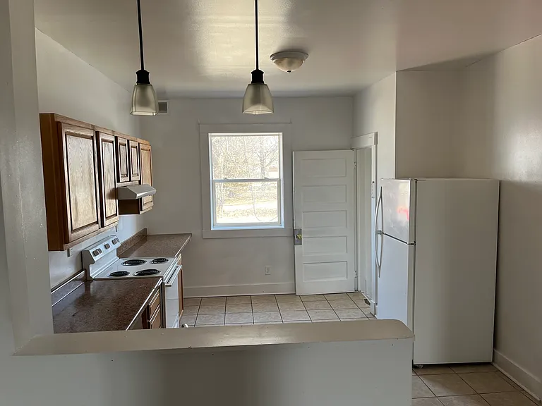 1421 Washington St — Photo 14