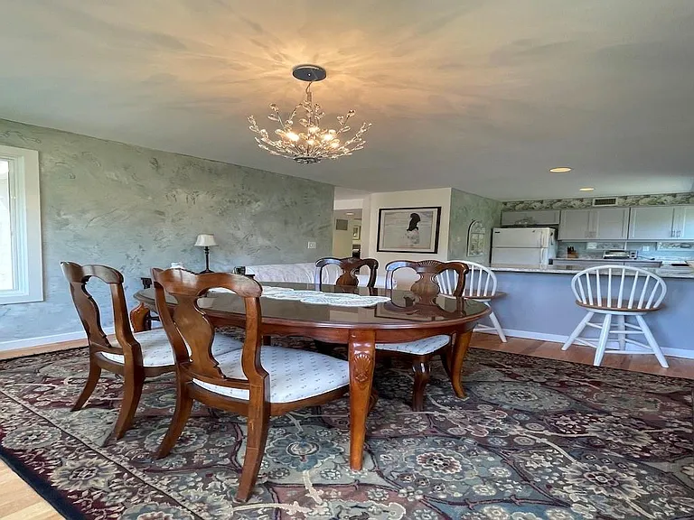 15 Hammersmith Rd #33 — Photo 4