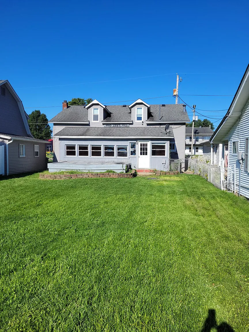 12076 Bright St NE photo 1