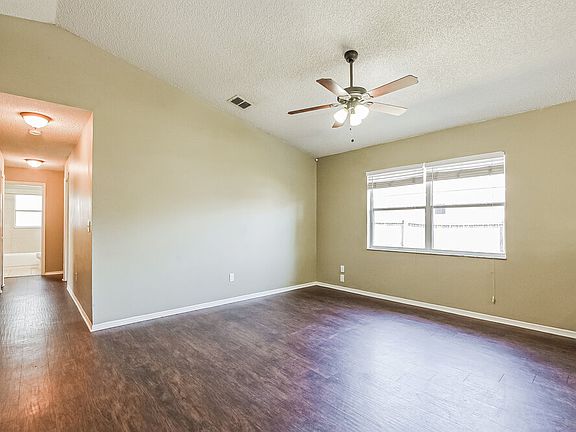 5th image of 13705 Glasser Ave