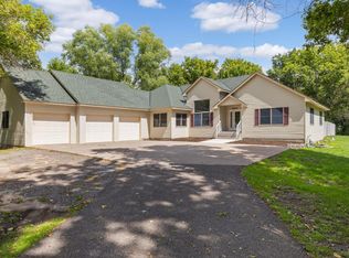 9955 Killdeer St NW, Coon Rapids, MN 55433