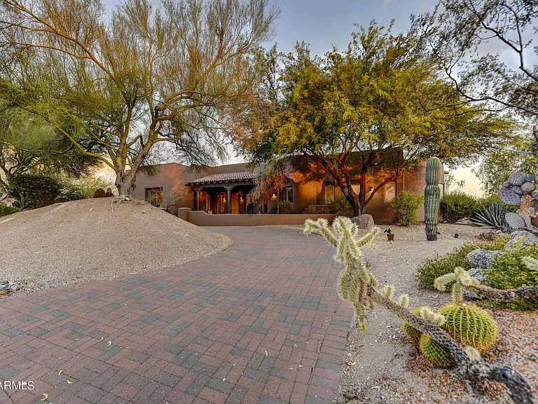 10989 E Taos Dr — Photo 5