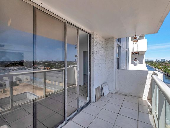 5th image of 13499 Biscayne Blvd APT 911