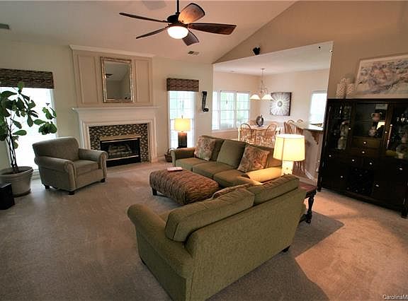 3rd image of 5601 Swanston Dr