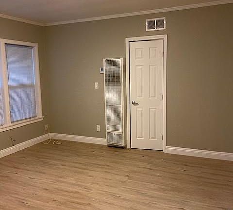 3rd image of 302 S Horne St #6