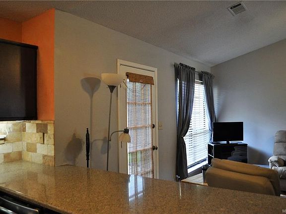 3rd image of 6541 Ashton Cir