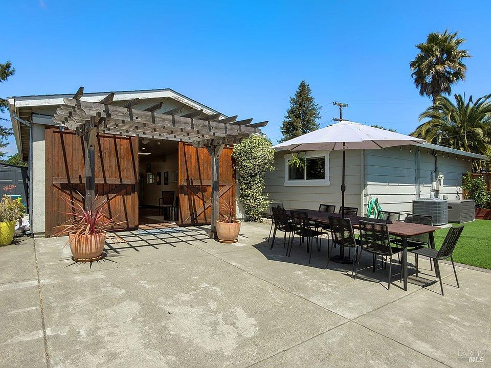 1st image of 1 Alta Drive