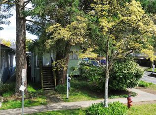 4496 Ontario St, Vancouver, BC V5V 3H1