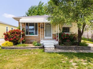 7237 Gerald Ave, Warren, MI 48092