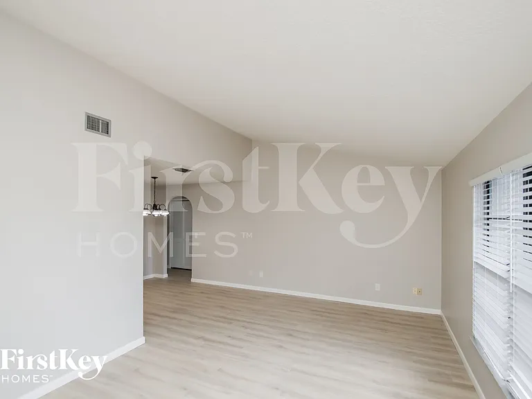 1377 Prum Ave NW — Photo 4