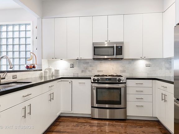 4th image of 1642 W Wabansia Ave