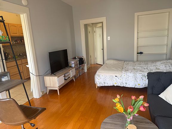 2nd image of 3565 Fillmore St APT 305