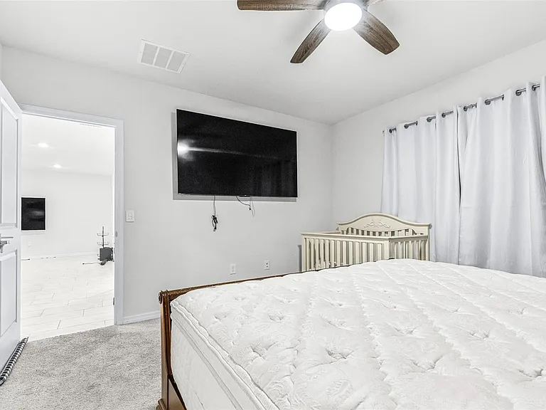 1050 Michelangelo Ln — Photo 14