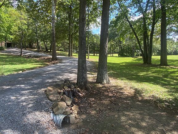 4th image of 5702 N Thompsonville Rd