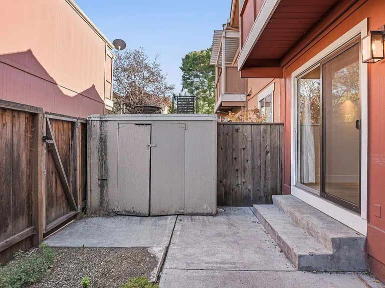532 Tyrella Ave #45 — Photo 25